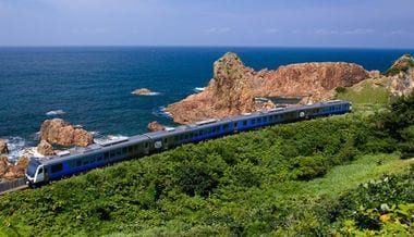 Japan's Top 10 Coastal Railroad 