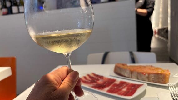 Vila Viniteca - La Tecaでの白ワイン