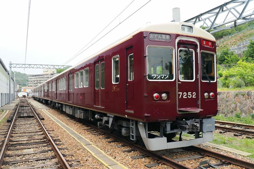 能勢電鉄　7200系　外観