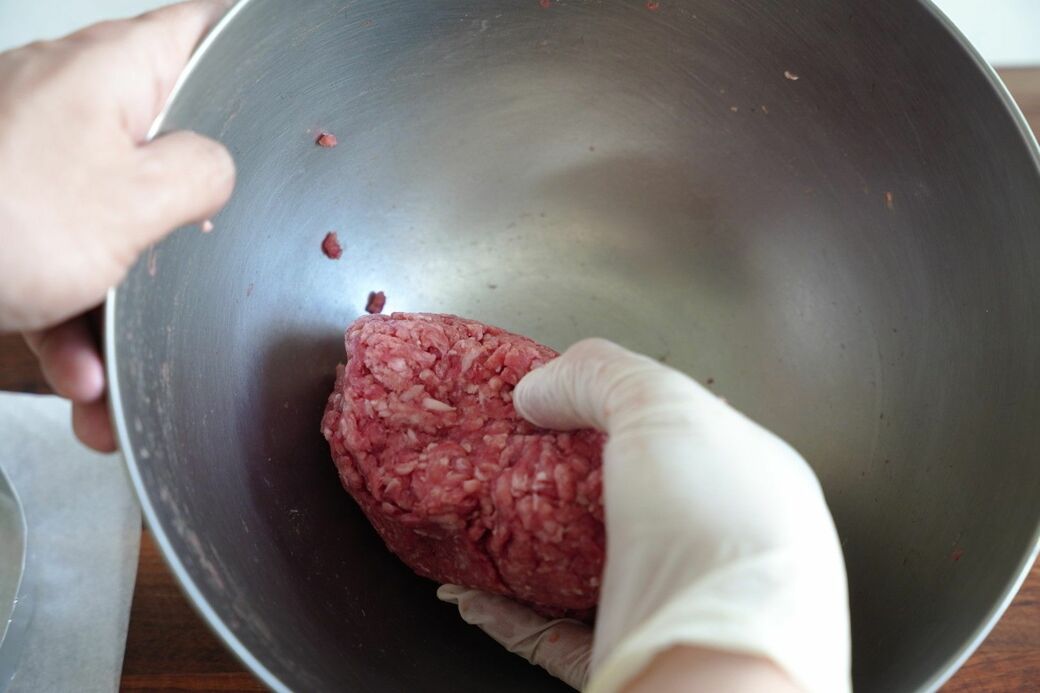 こねたひき肉