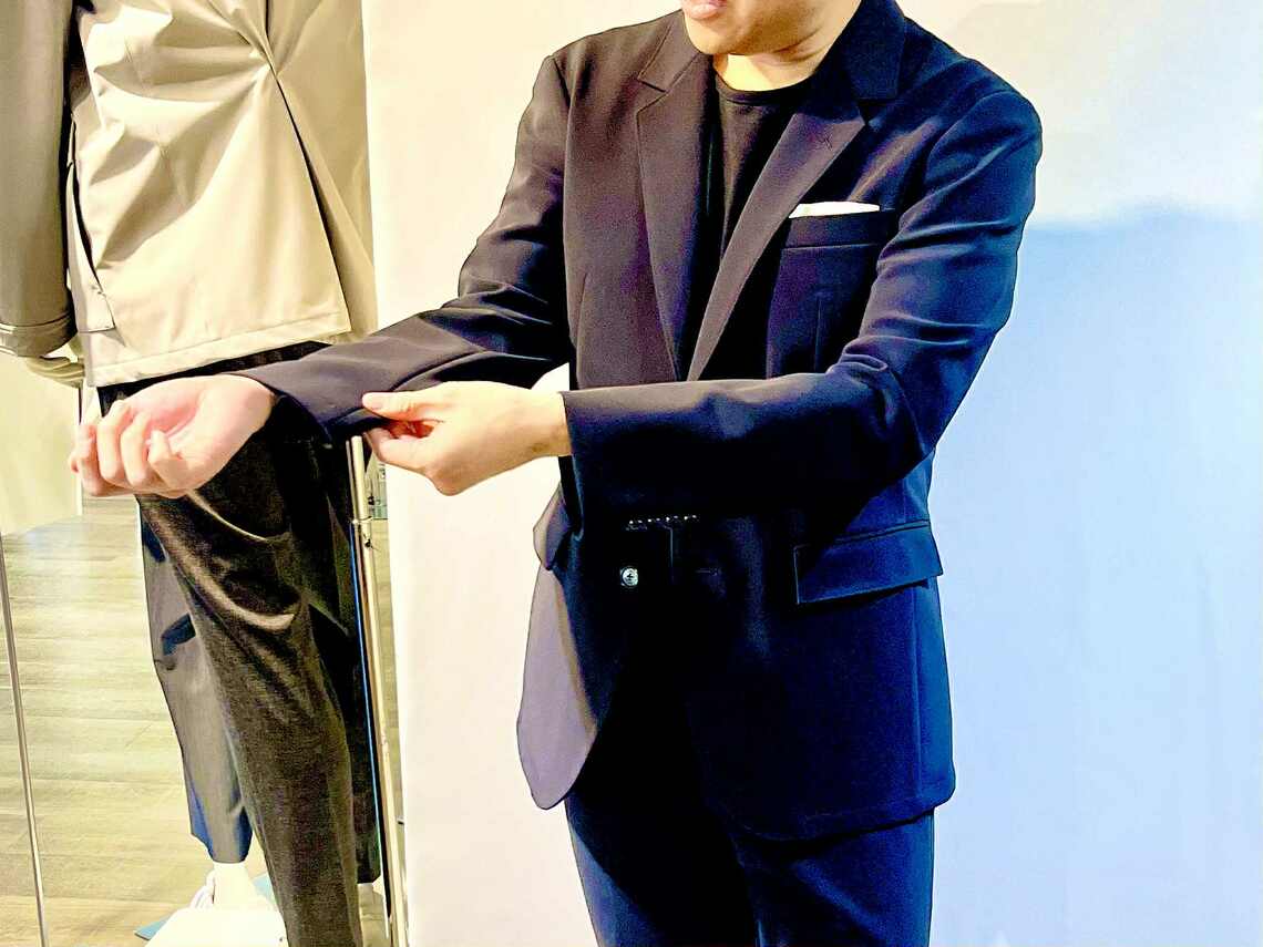 肉厚でストレッチが利いたジャケット（写真：筆者撮影）