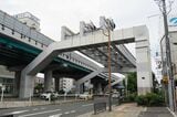 門真市駅の南側で途切れているレール。延伸を考慮した構造となっている（撮影：伊原薫）