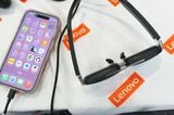 Legion Glasses Gen2をスマートフォンと接続している様子