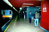 英国メトロキャメル製のMTR荃灣線電車＝1986年（筆者撮影）