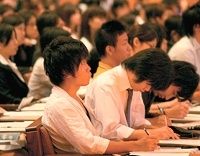 「就職氷河期」の再来か？　選別強める企業の新卒採用