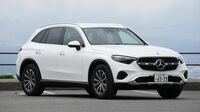 最も売れてるメルセデス・ベンツ「GLC」に登場した48万円安い新グレード「Core」の好バランス