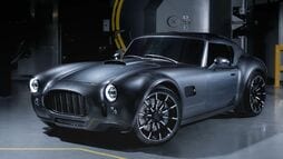 マッスルカーの代名詞｢ACコブラ｣に新型｢GTクーペ｣が登場！V8エンジンを搭載したスポーツカーをいま送り出す意味