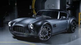 マッスルカーの代名詞｢ACコブラ｣に新型｢GTクーペ｣が登場！V8エンジンを搭載したスポーツカーをいま送り出す意味
