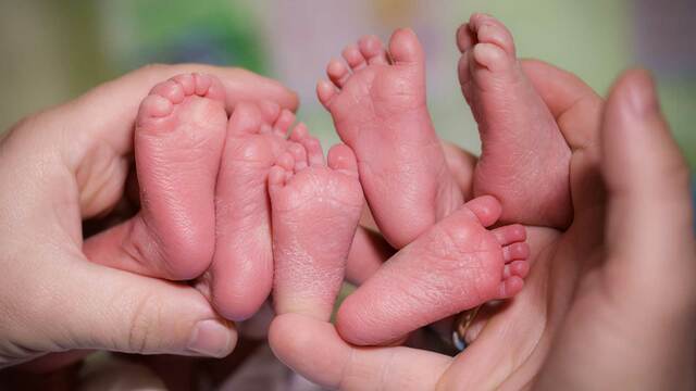 1日30回の授乳した日も 多胎児子育て の苦悩 Chanto Web 東洋経済オンライン 社会をよくする経済ニュース