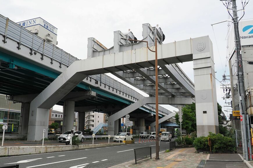 門真市駅の南側で途切れているレール。延伸を考慮した構造となっている（撮影：伊原薫）