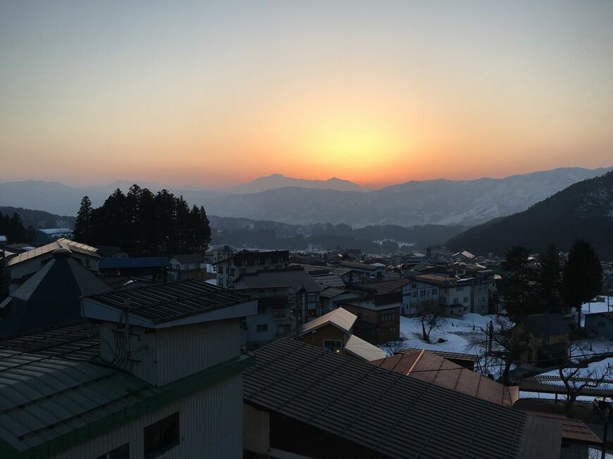 美しい山々が望める「野沢温泉村」（筆者撮影）