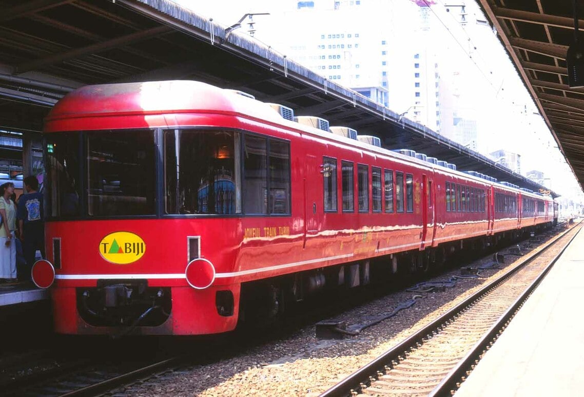 JR西日本の和式客車「旅路」