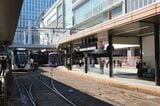地平にあった旧・広島駅停留場。奥に3本の引き上げ線があった（撮影：伊原薫）