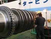 【産業天気図・重電】新興国向けや復興需要で景況感は堅調、東芝の原発減損リスクなど個別要因に注意