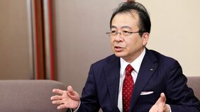 オールドメディアとの揶揄｢愉快ではない｣…新聞協会･中村会長が語る､20年で売上高が半減した新聞業界の現在地
