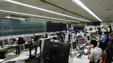 東海道新幹線､意外に知らない｢指令所との通信手段｣　主役は列車無線だがサポート役に｢新たなツール｣も
