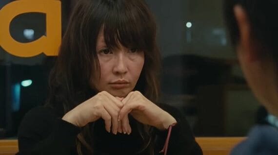 『誰も知らない』では4人の子どもを置き去りにし自分本位な行動に走ってしまう母親を演じた（写真：Netflix Japan公式YouTubeより）