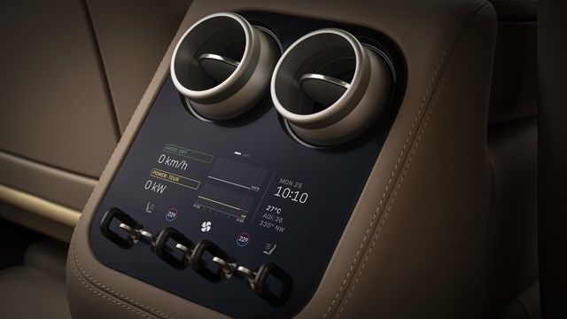 フェラーリ初のEVとなる新型車「ルーチェ」（写真：Ferrari）