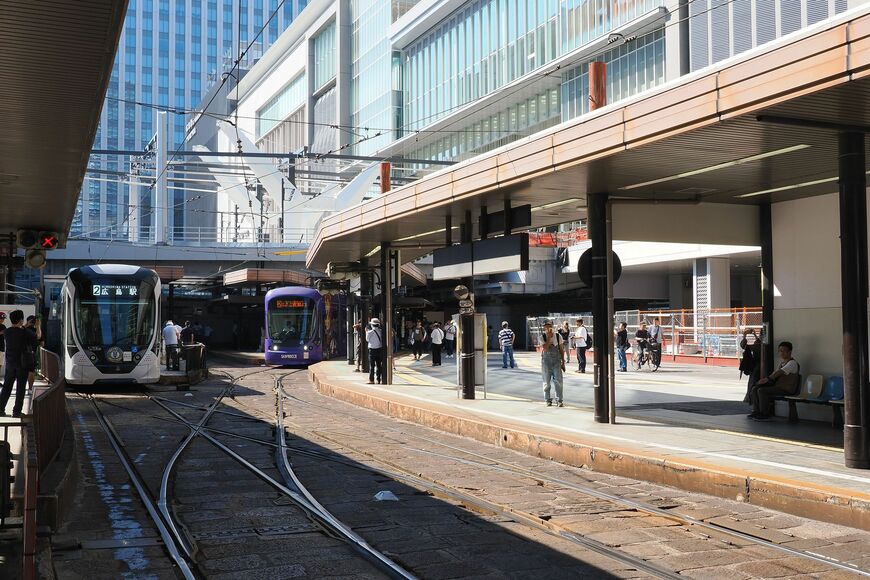 地平にあった旧・広島駅停留場。奥に3本の引き上げ線があった（撮影：伊原薫）