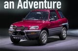 トヨタ初代「RAV4」（写真：トヨタ自動車）