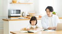 30歳過ぎても｢べったり母子｣に抱く父親の大不安 父親はどのように子育てに関わればいいのか