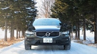 ボルボ｢V60クロスカントリー｣雪上でみた実力 凍結路面で感じた最新の電子制御技術とは？