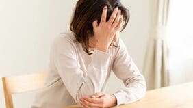 30代女性を追いつめた｢母親からのもらいうつ｣とは…うつ病で休職した彼女の復職診断書を産業医が取り下げたワケ