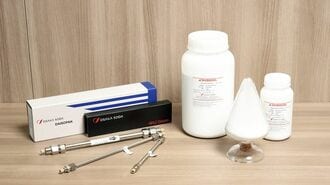 シリカゲルと分析用カラム