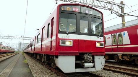京急最古参､1500形｢真っ赤な電車｣が変えた常識　初採用の仕様あれば最後になった｢伝統｣も
