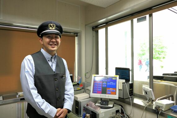 小田急世田谷代田駅 駅員