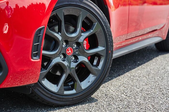 アバルト124スパイダー｜ABARTH 124 spider