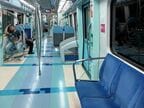 近畿車輛製メトロの車内