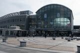 香川県だけでなく四国の鉄道ネットワークの中心でもあるJR高松駅。多くの特急が発着する、JR四国で最も利用者の多い駅だ（撮影：鼠入昌史）
