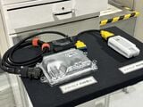 ファクトリーOTAに対応するECU（筆者撮影）