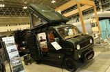 アソモビ2022 in Makuhari出展車両。ギブソンのエブリイMAXフェイスキットを装着したTスタイルオートセールスのエブリイ（筆者撮影）