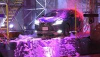 あの「レクサスNX」が東京タワーで泡まみれ トヨタが放った“レクサスナイト”の宴