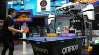 オムロンが最新｢卓球ロボ｣に込めた本当の想い CESで初披露､ロボットと人は共存できるのか