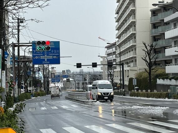前日は大渋滞だった2月6日の中原街道の丸子橋付近（筆者撮影）