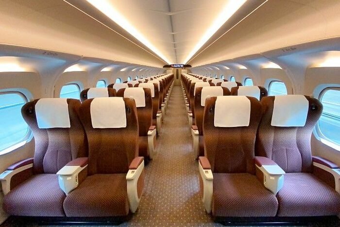 7月デビュー､｢N700S｣の見逃せない車内設備 全席コンセント以外に､足元