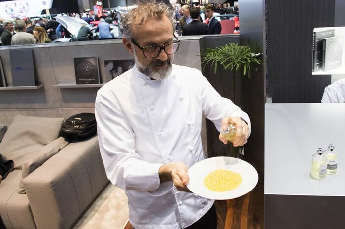 マセラティとボットゥーラさんにマル