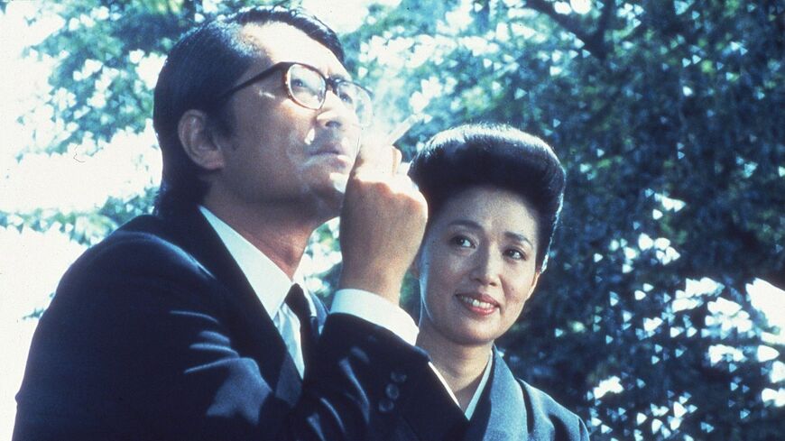 山﨑努（左）と宮本信子が共演した「お葬式」など全10本の伊丹十三監督作品が4Kデジタルリマスター化された（写真：伊丹プロダクション）