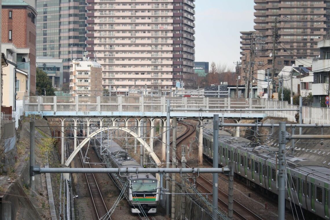 白金桟道橋