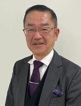 荒川元邦（あらかわ・もとくに）狛江市立狛江第三小学校校長公立小学校教諭として12年勤務した後、東京都総務局人事部及び教育庁学務部の課務担当係長、教育庁指導部統括指導主事、教職員研修センター統括指導主事、主任指導主事、教育庁総務部教育政策担当課長等を経て2018年から現職