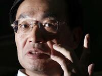 パナソニック、携帯事業は縮小へ 津賀社長インタビュー