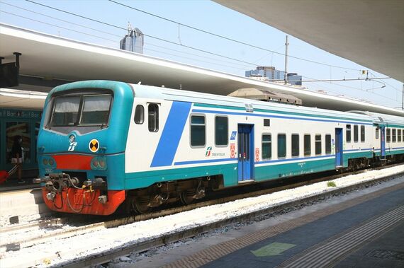 Piano Ribassato 制御客車