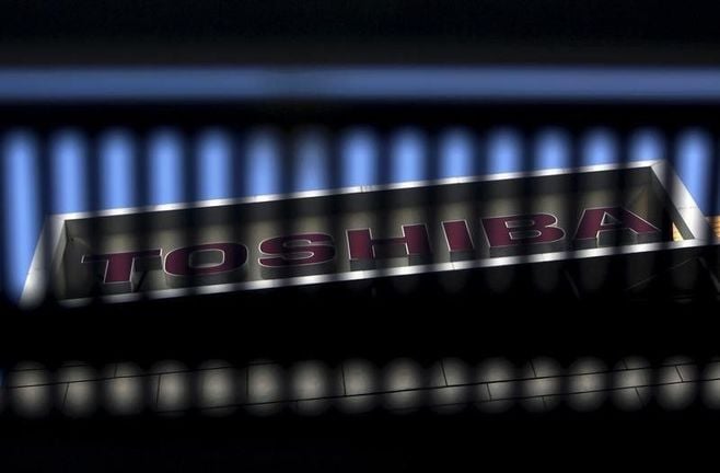 東芝、原発減損でも債務超過回避　資本「非常に低い」と社長