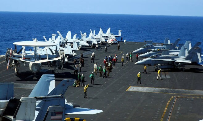 米空母打撃群が南シナ海上で演習をした理由