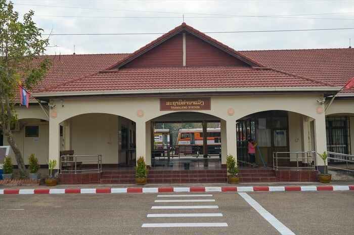 ラオス側の終点、タナレーン駅。路線はタイ国鉄保有だ