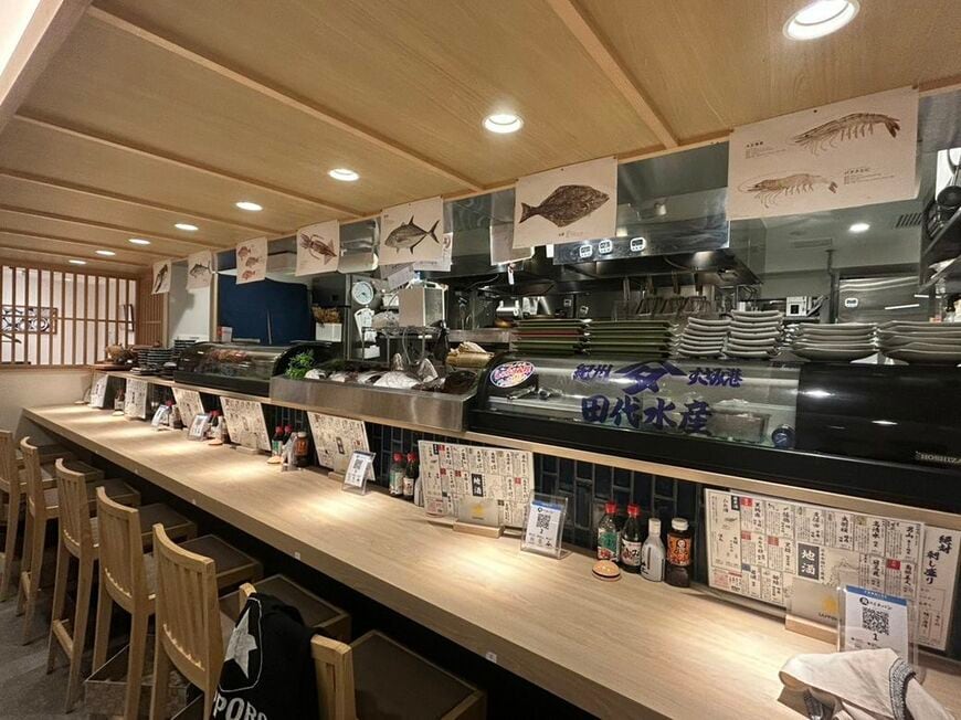 「魚がイチバン 九段靖国通り店」の内観④（写真：筆者撮影）
