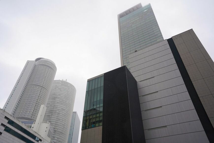 ミッドランドスクエア（右の建物）の25階に名古屋将棋対局場がオープンした（写真：筆者撮影）
